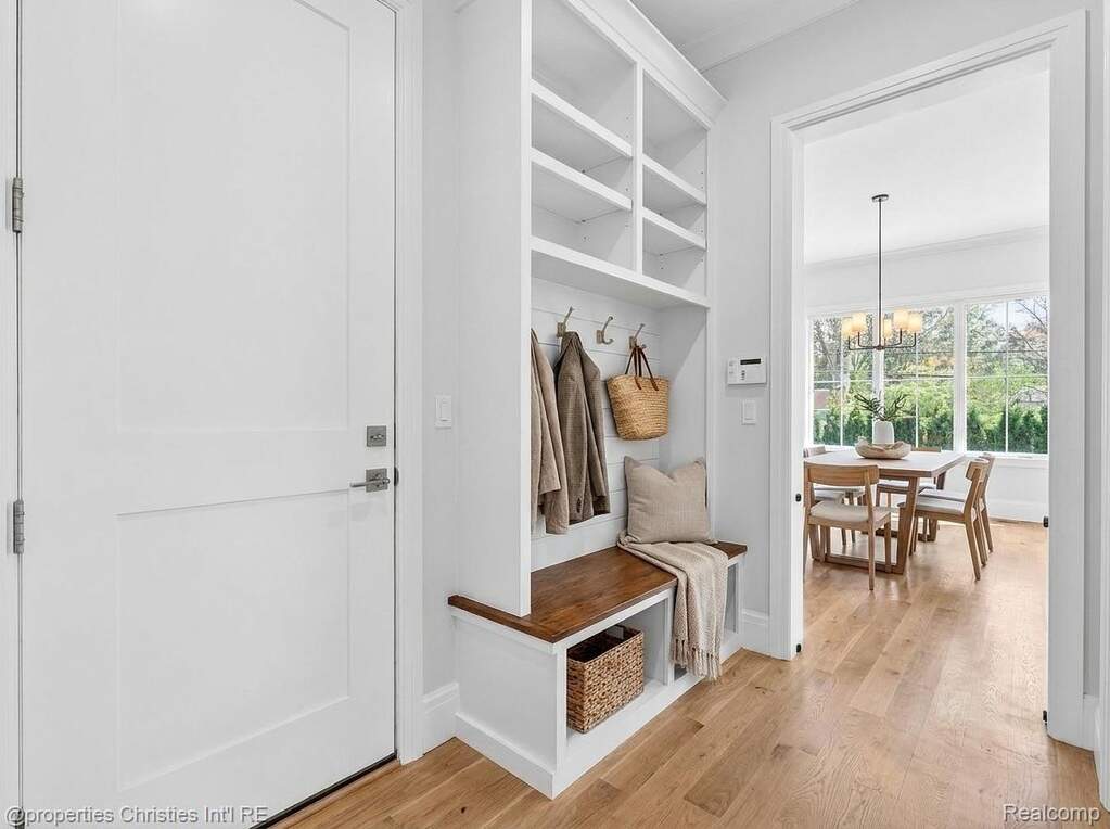 4 Bedroom Single Family Home/House's Image 18