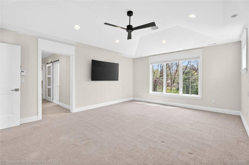 4 Bedroom Single Family Home/House's Image 23