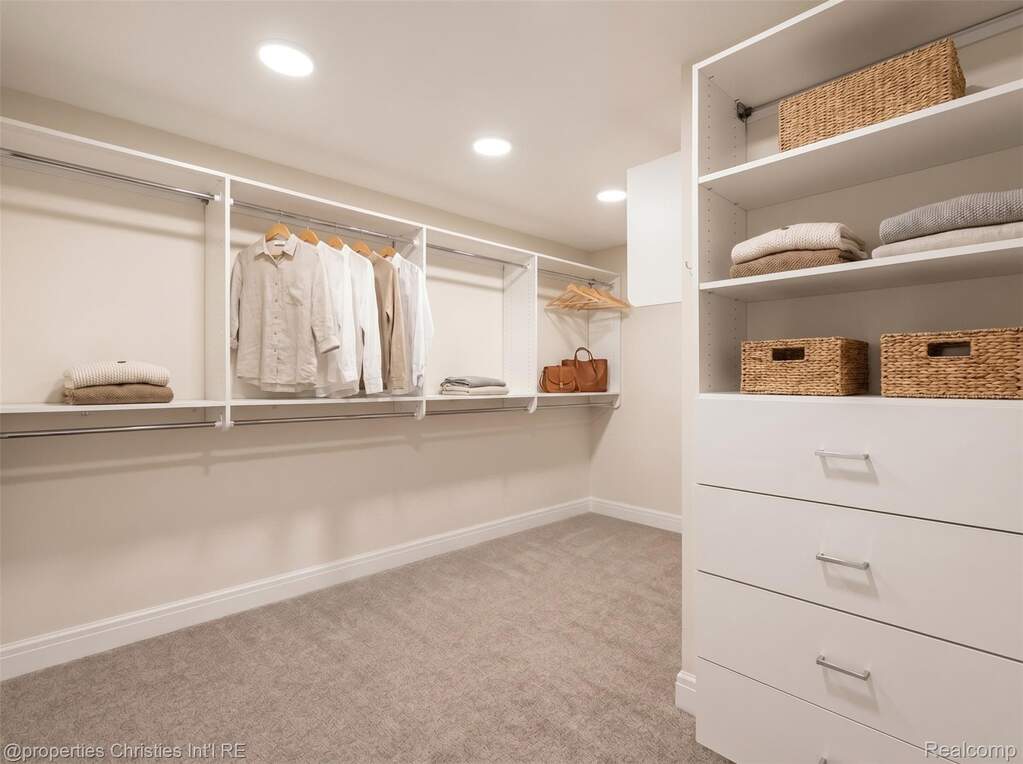 4 Bedroom Single Family Home/House's Image 29