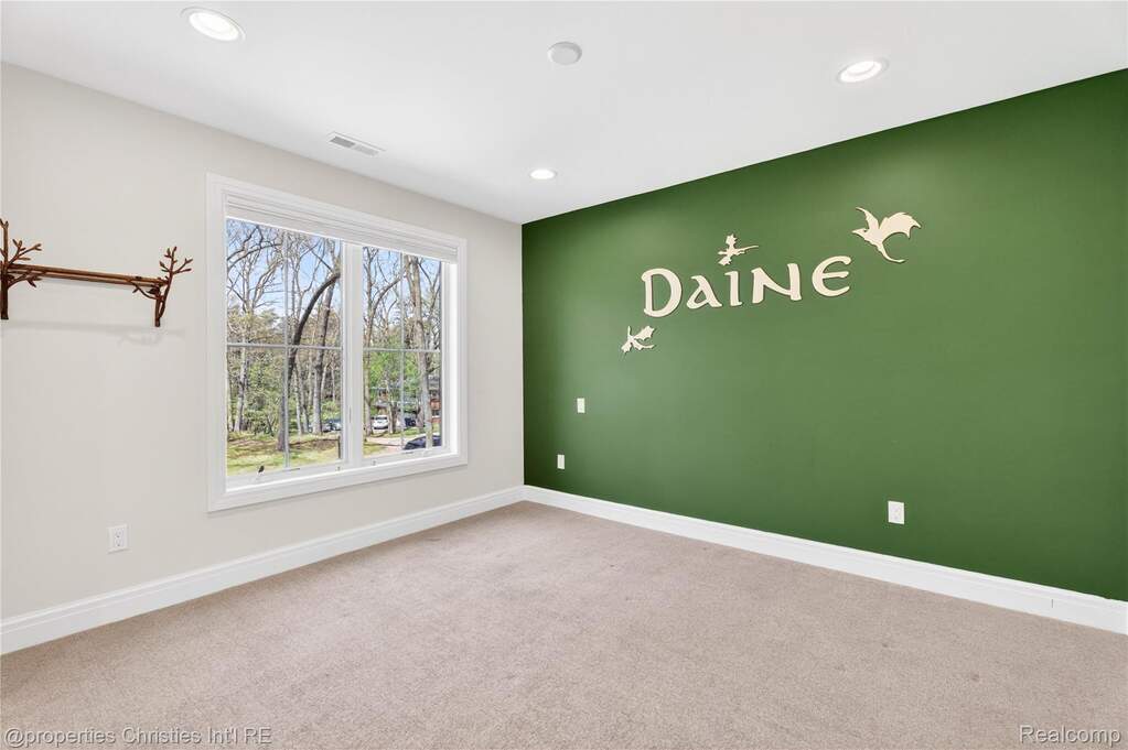 4 Bedroom Single Family Home/House's Image 36