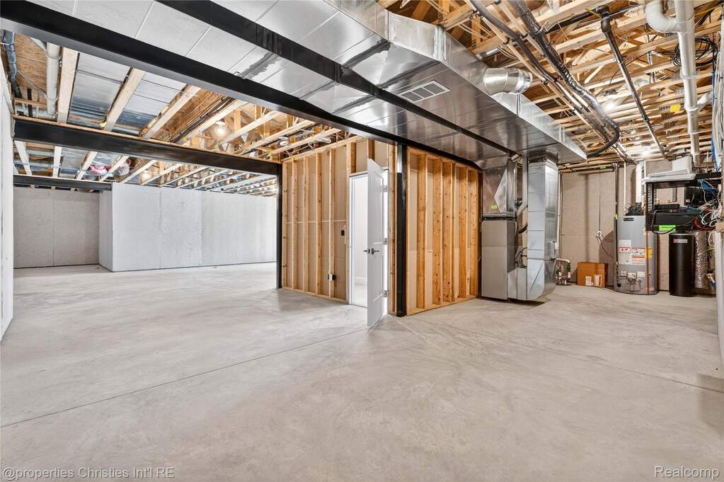 4 Bedroom Single Family Home/House's Image 43