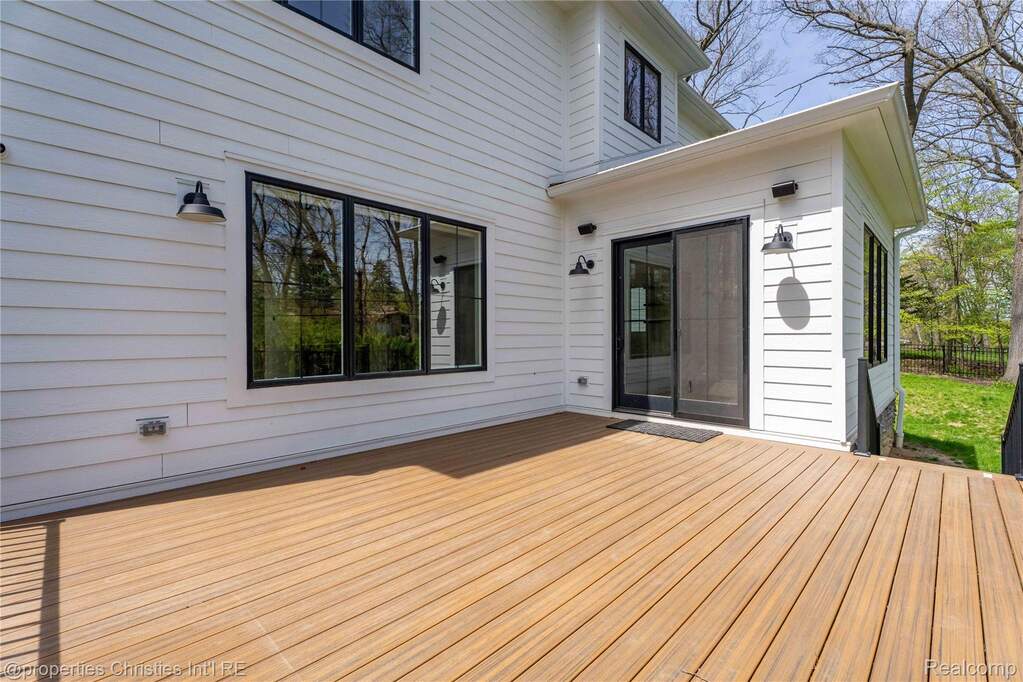 4 Bedroom Single Family Home/House's Image 46