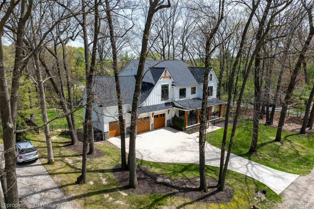 4 Bedroom Single Family Home/House's Image 48