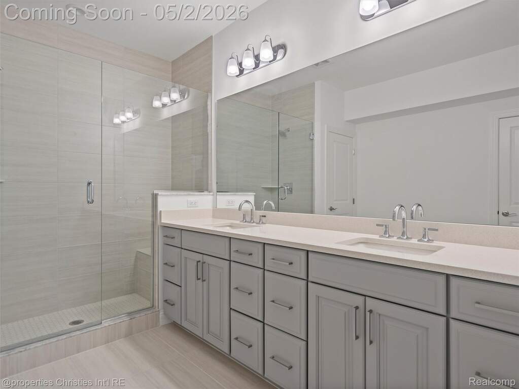 3 Bedroom Villa/Townhouse's Image 32