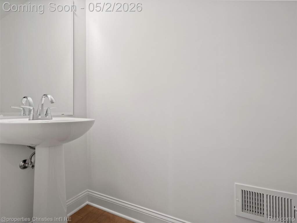 3 Bedroom Villa/Townhouse's Image 35