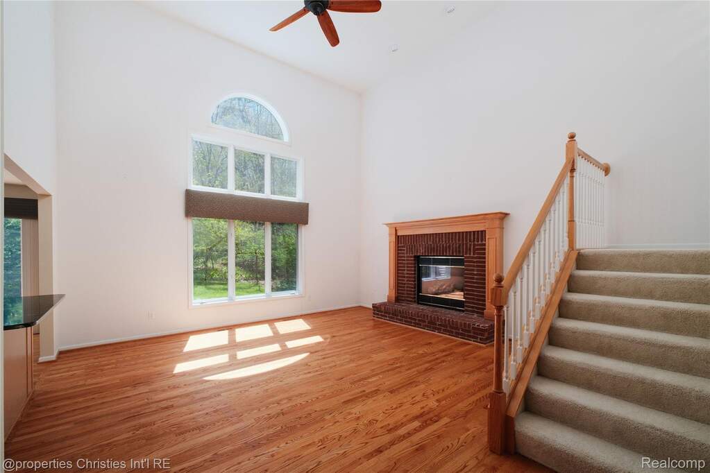 4 Bedroom Single Family Home/House's Image 16