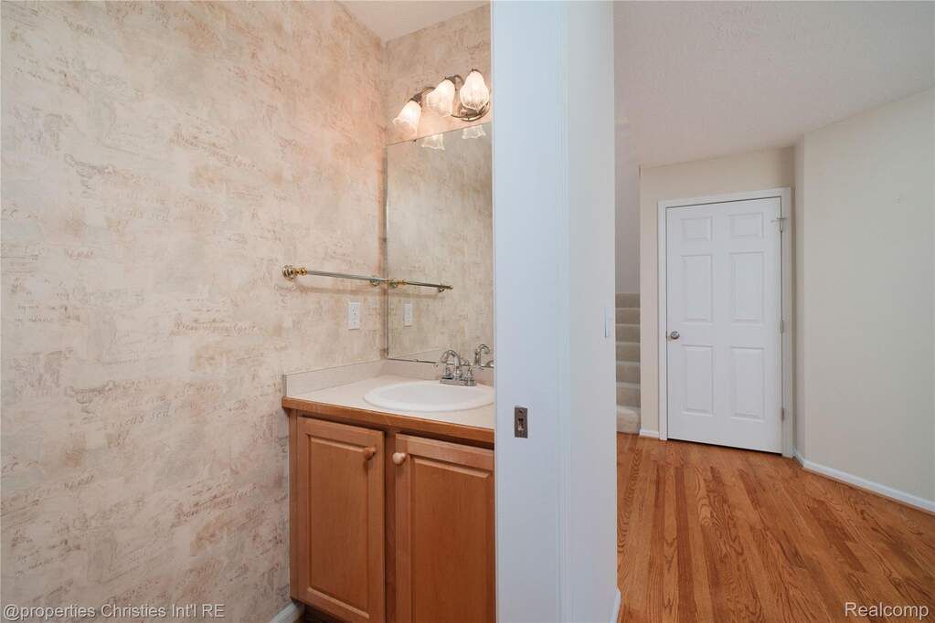 4 Bedroom Single Family Home/House's Image 26