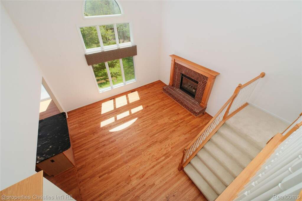 4 Bedroom Single Family Home/House's Image 27