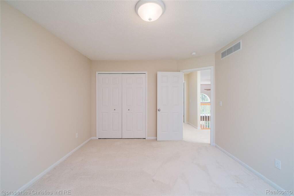 4 Bedroom Single Family Home/House's Image 32
