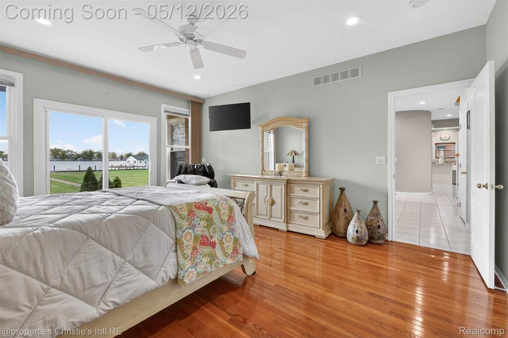 4 Bedroom Single Family Home/House's Image 7
