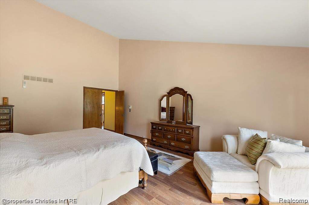 4 Bedroom Single Family Home/House's Image 24