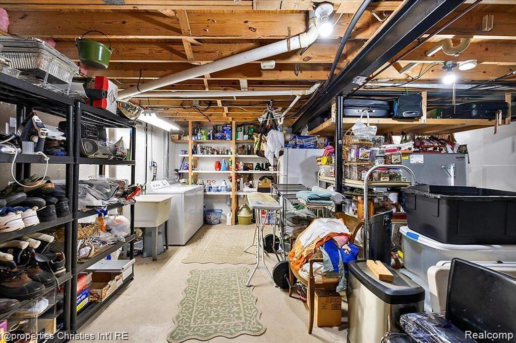 4 Bedroom Single Family Home/House's Image 52