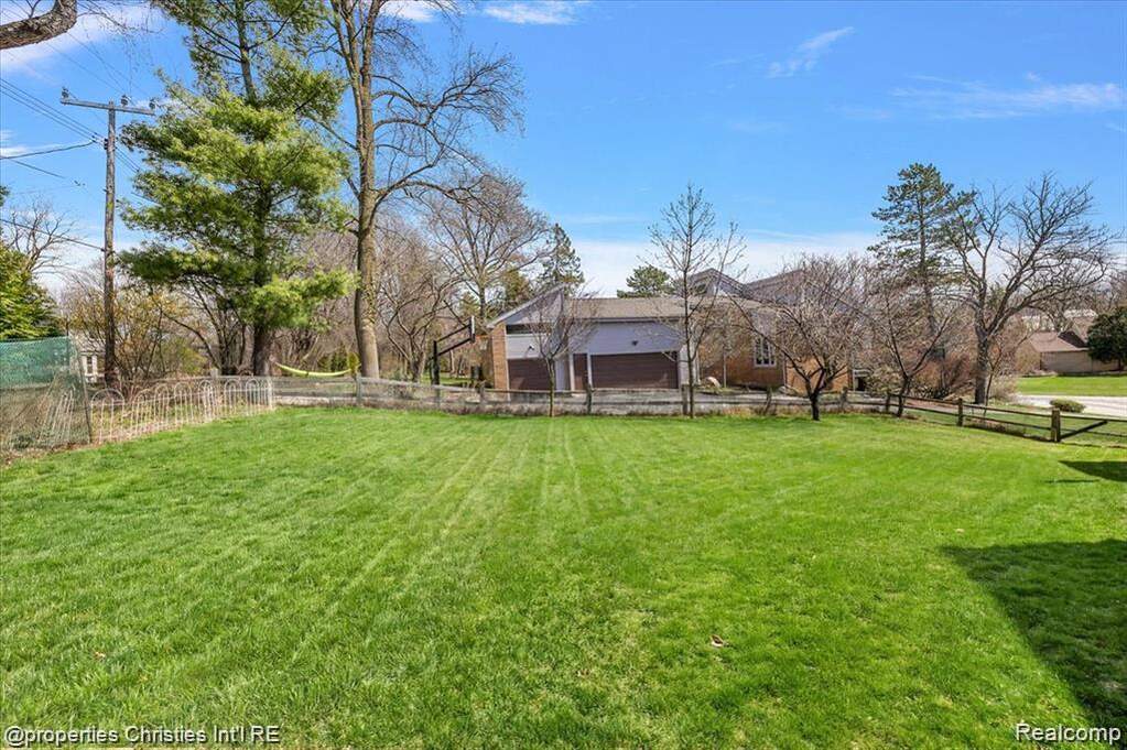 4 Bedroom Single Family Home/House's Image 55