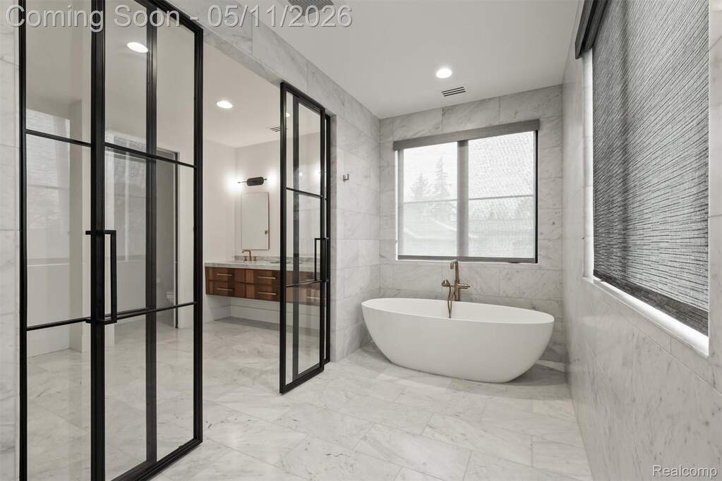 3 Bedroom Single Family Home/House's Image 15