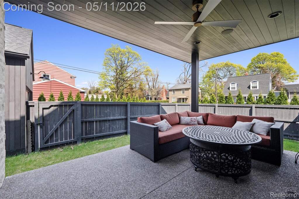 3 Bedroom Single Family Home/House's Image 32