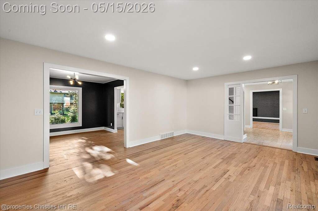 4 Bedroom Single Family Home/House's Image 8