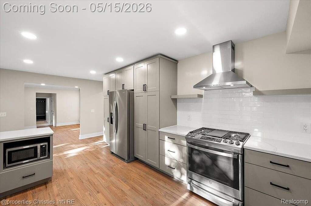 4 Bedroom Single Family Home/House's Image 12