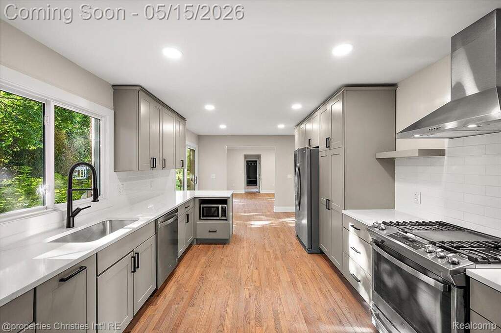 4 Bedroom Single Family Home/House's Image 13