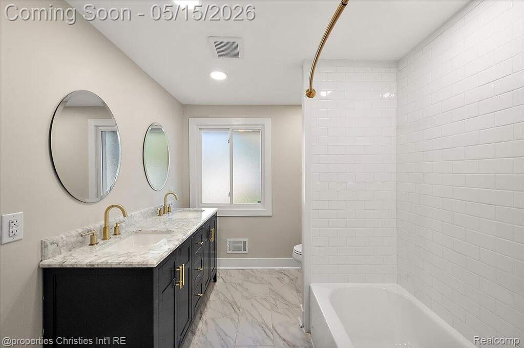 4 Bedroom Single Family Home/House's Image 46