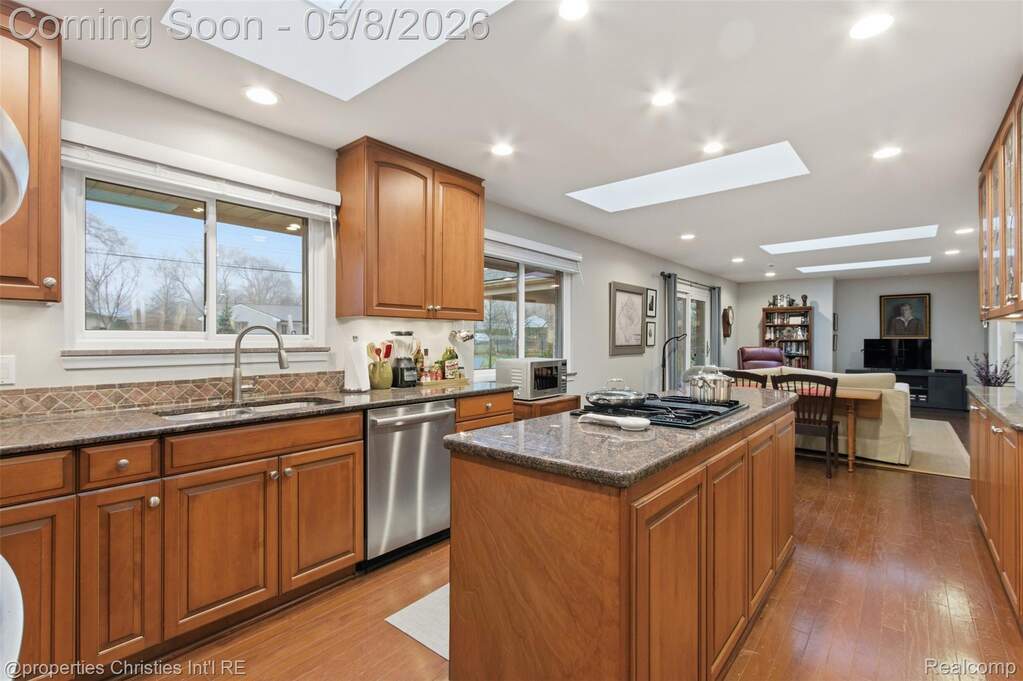 3 Bedroom Single Family Home/House's Image 10
