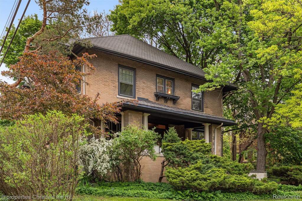 5 Bedroom Single Family Home/House's Image 65