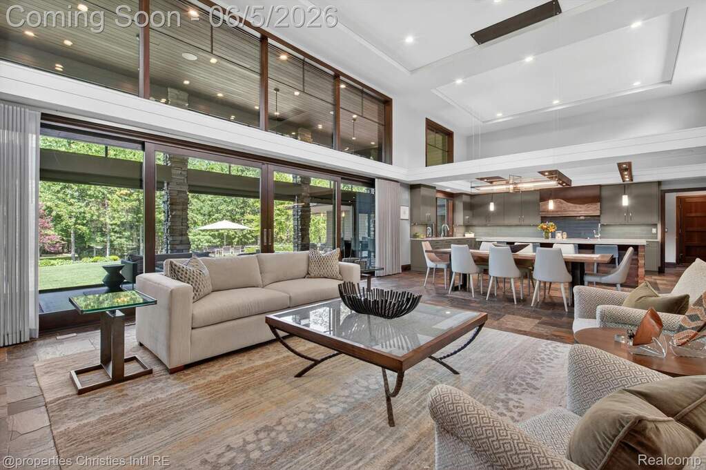 4 Bedroom Single Family Home/House's Image 19