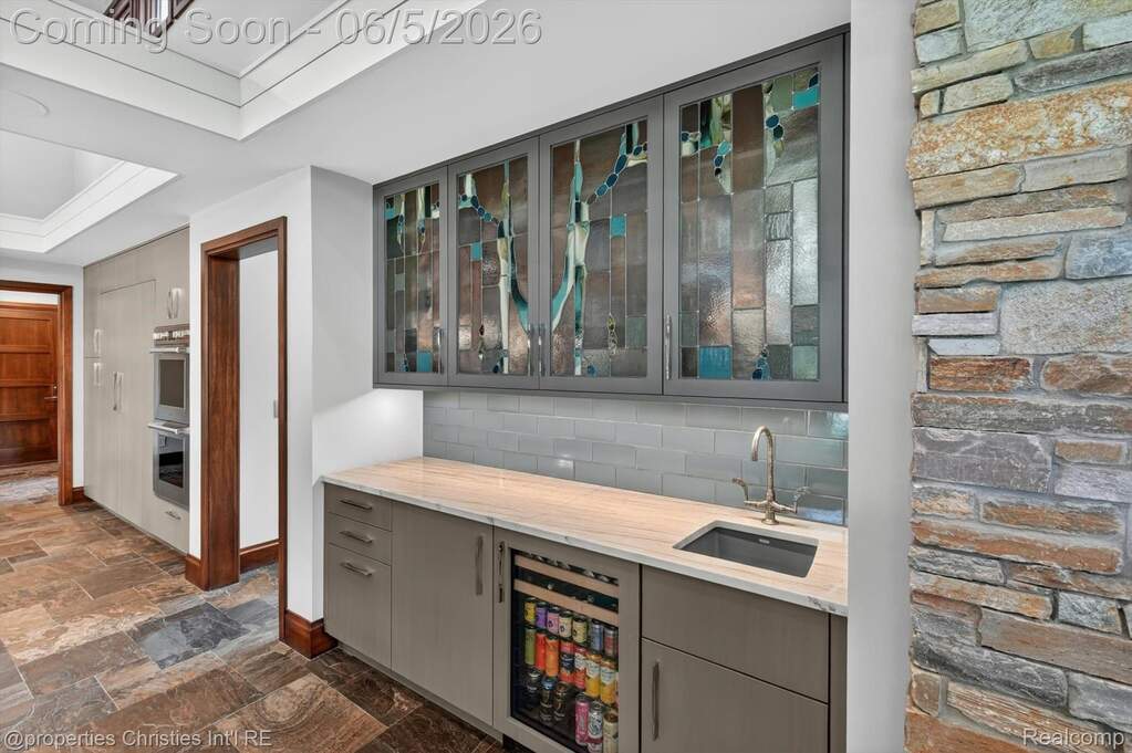 4 Bedroom Single Family Home/House's Image 20