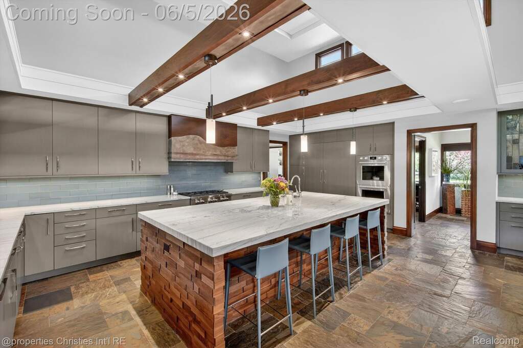 4 Bedroom Single Family Home/House's Image 23