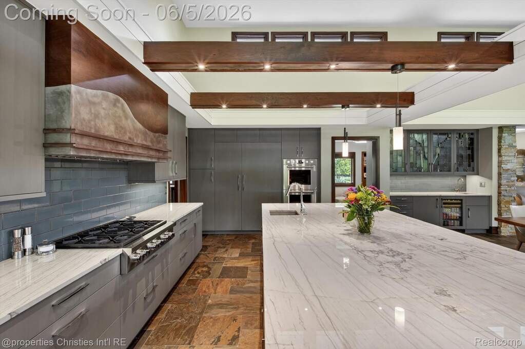 4 Bedroom Single Family Home/House's Image 28