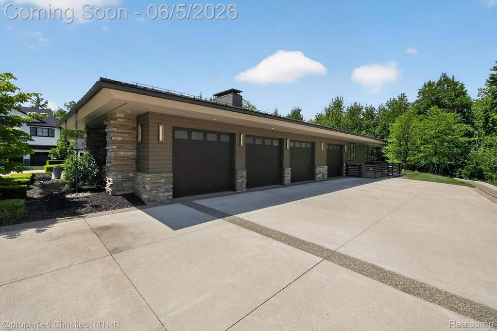 4 Bedroom Single Family Home/House's Image 65