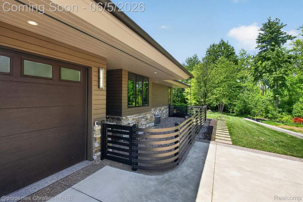 4 Bedroom Single Family Home/House's Image 66