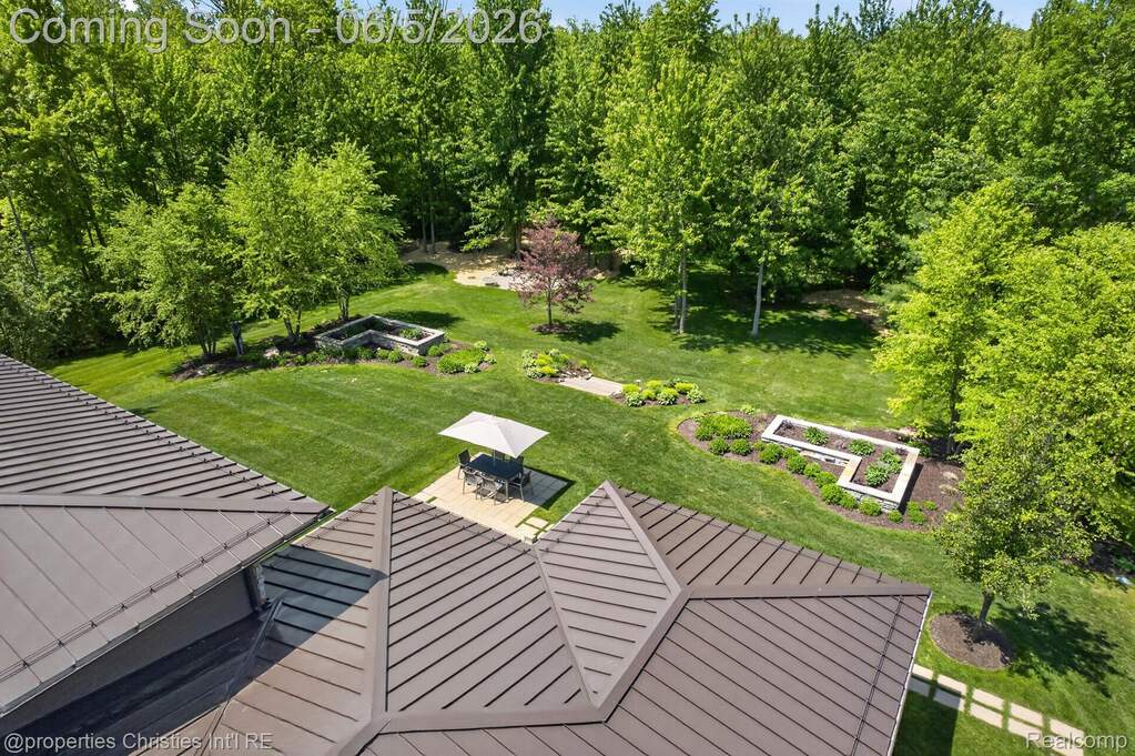 4 Bedroom Single Family Home/House's Image 82