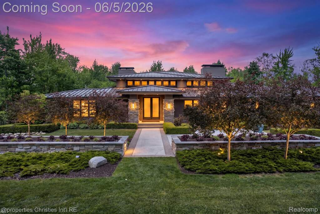 4 Bedroom Single Family Home/House's Image 92