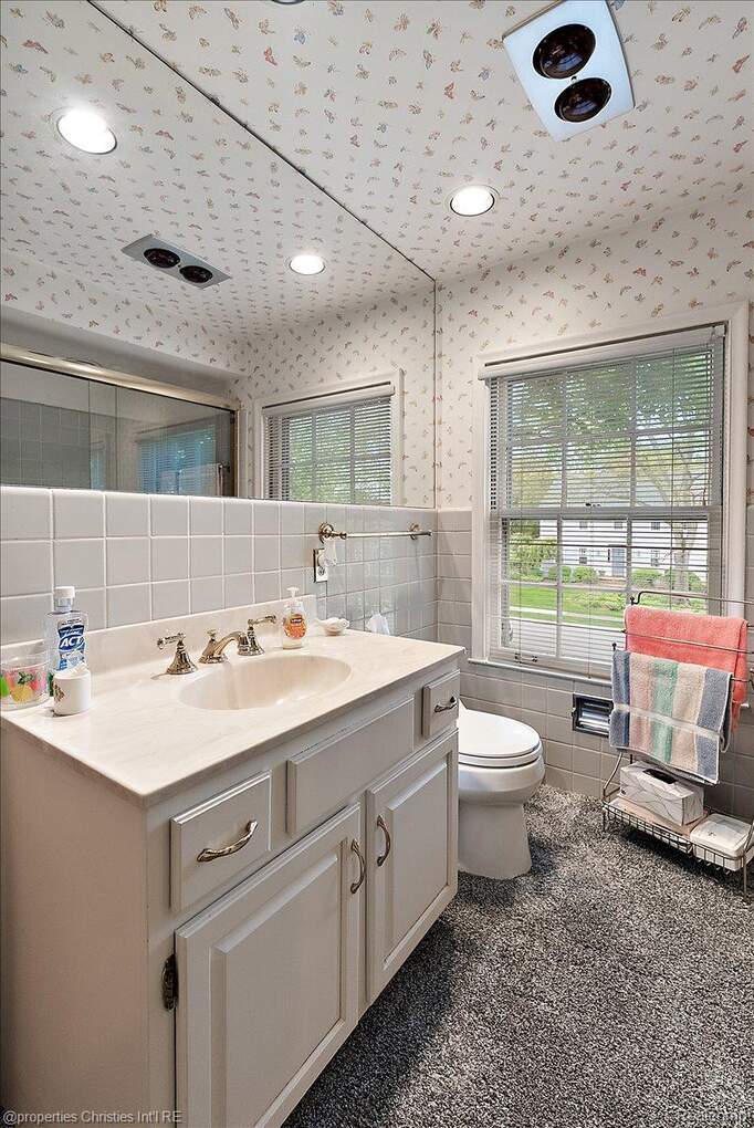 3 Bedroom Single Family Home/House's Image 33