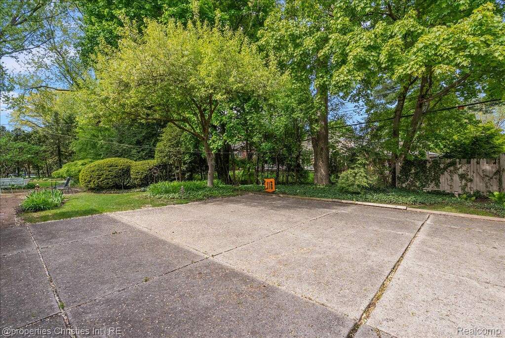 3 Bedroom Single Family Home/House's Image 39