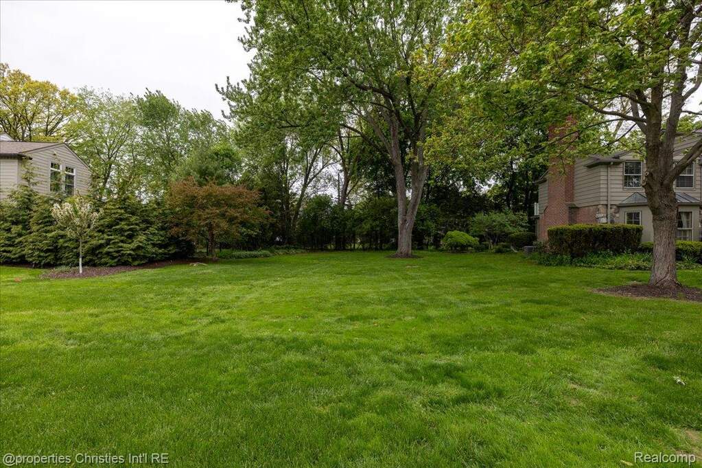 3 Bedroom Single Family Home/House's Image 45