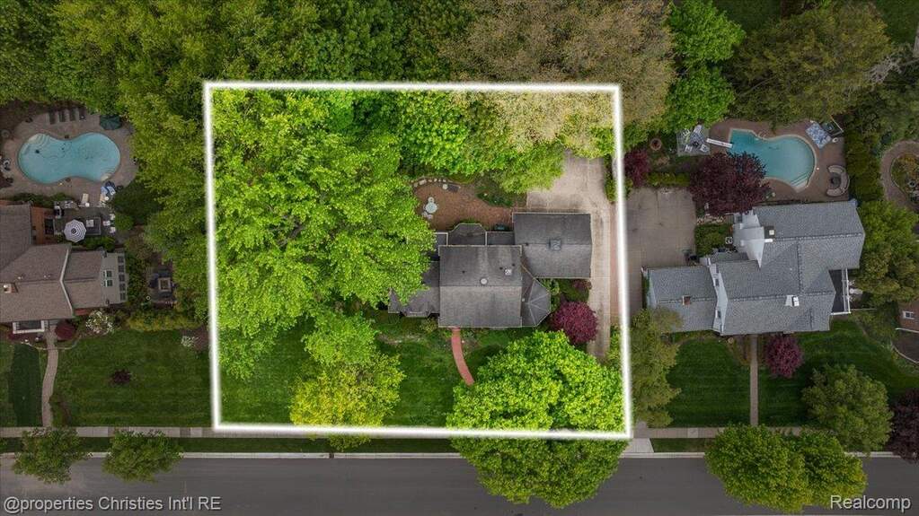 3 Bedroom Single Family Home/House's Image 47