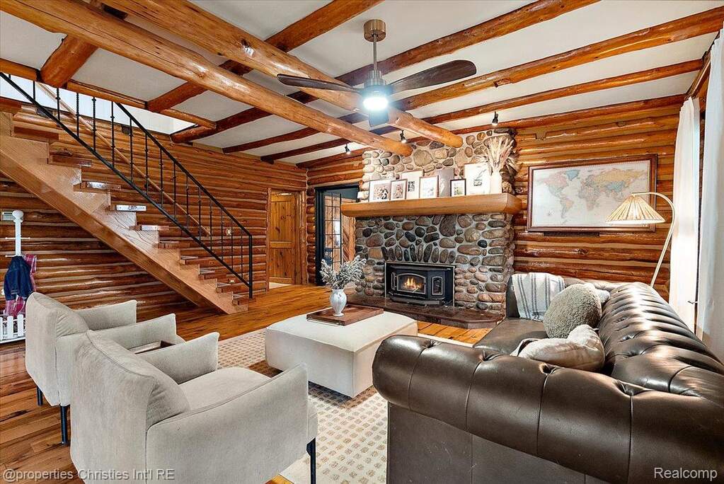 3 Bedroom Single Family Home/House's Image 7