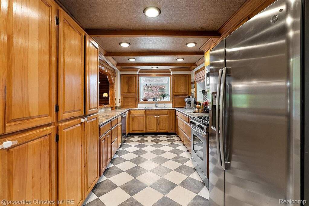 3 Bedroom Single Family Home/House's Image 12