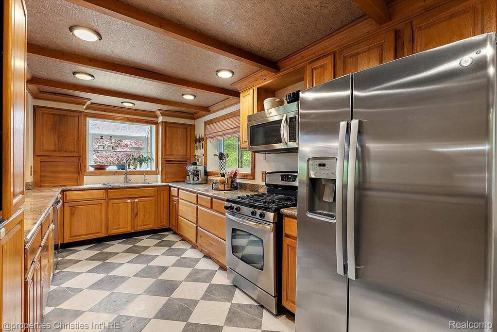 3 Bedroom Single Family Home/House's Image 13