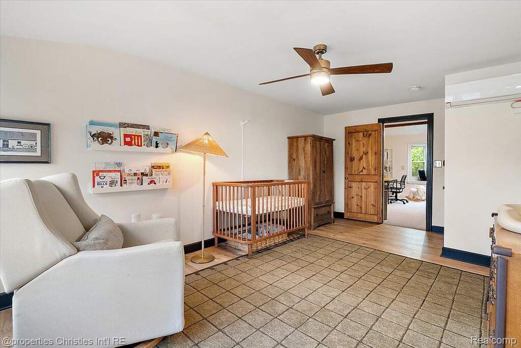 3 Bedroom Single Family Home/House's Image 27