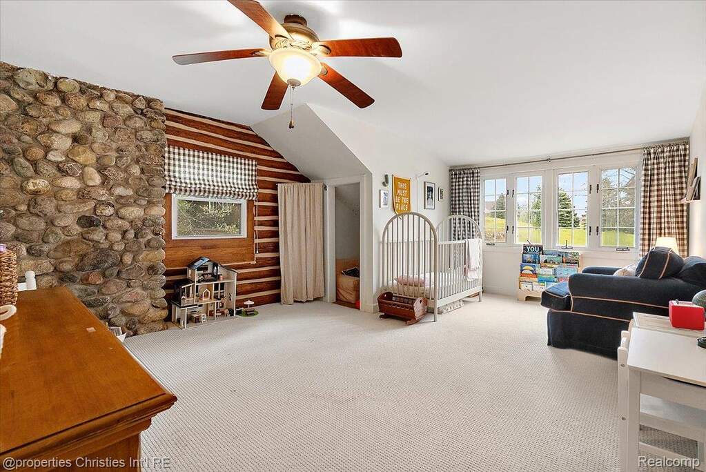 3 Bedroom Single Family Home/House's Image 28