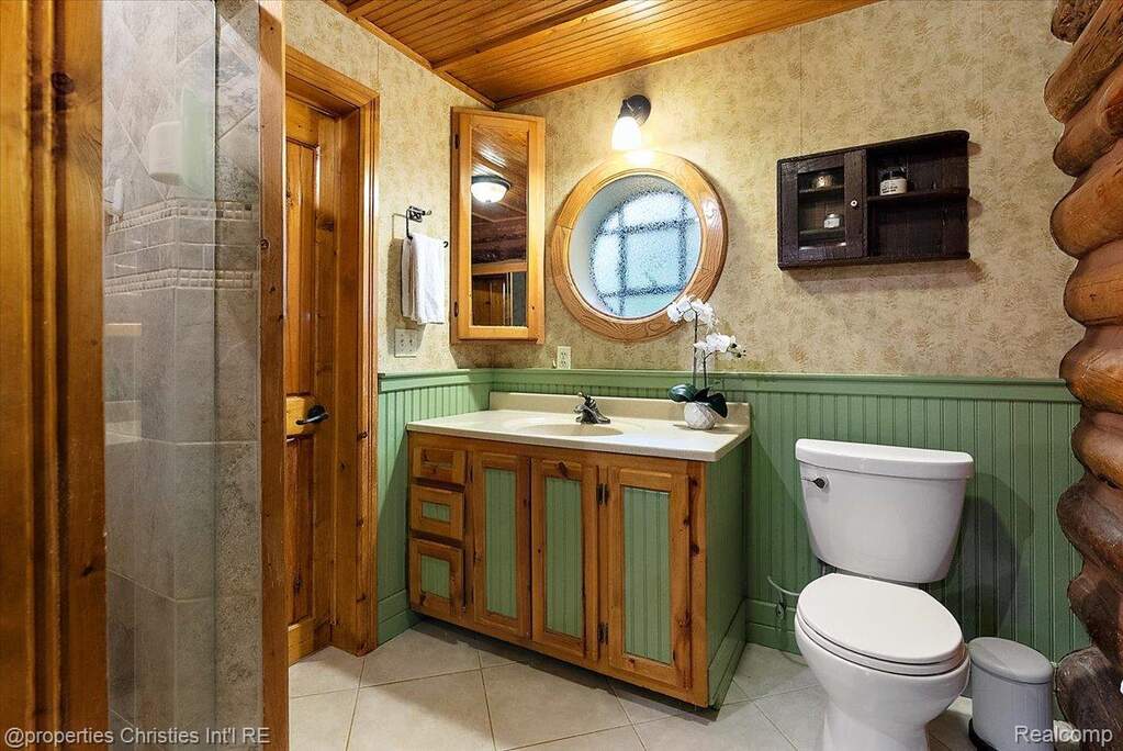 3 Bedroom Single Family Home/House's Image 35