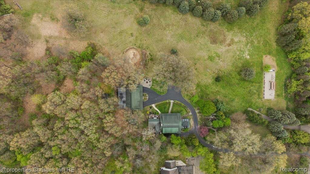 3 Bedroom Single Family Home/House's Image 46