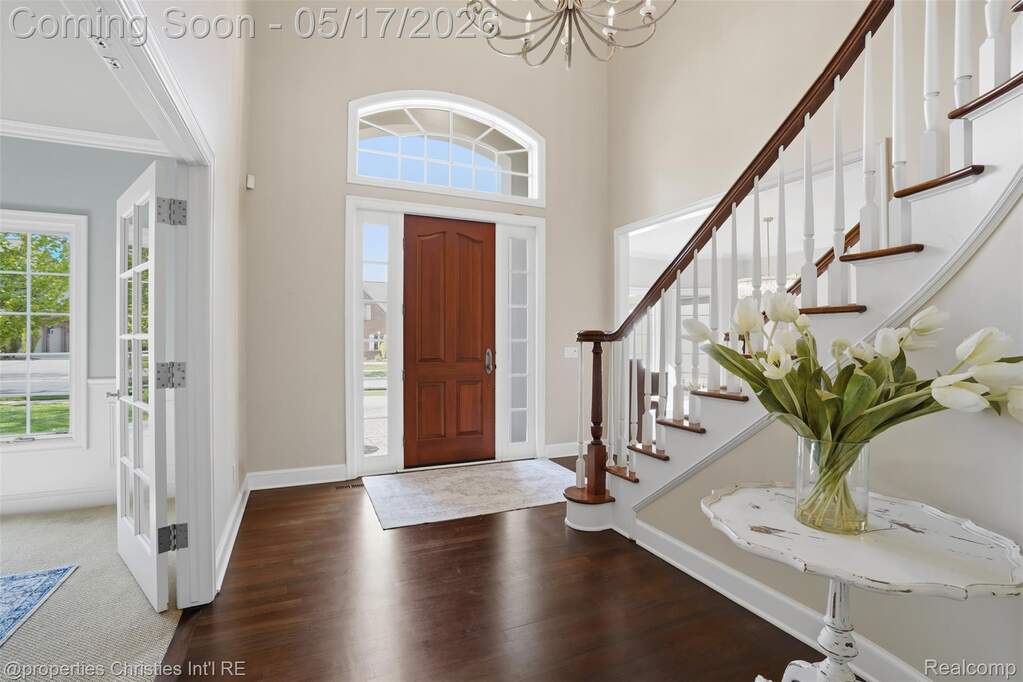 5 Bedroom Single Family Home/House's Image 8