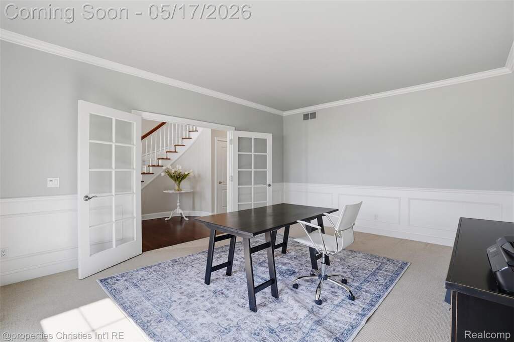 5 Bedroom Single Family Home/House's Image 13