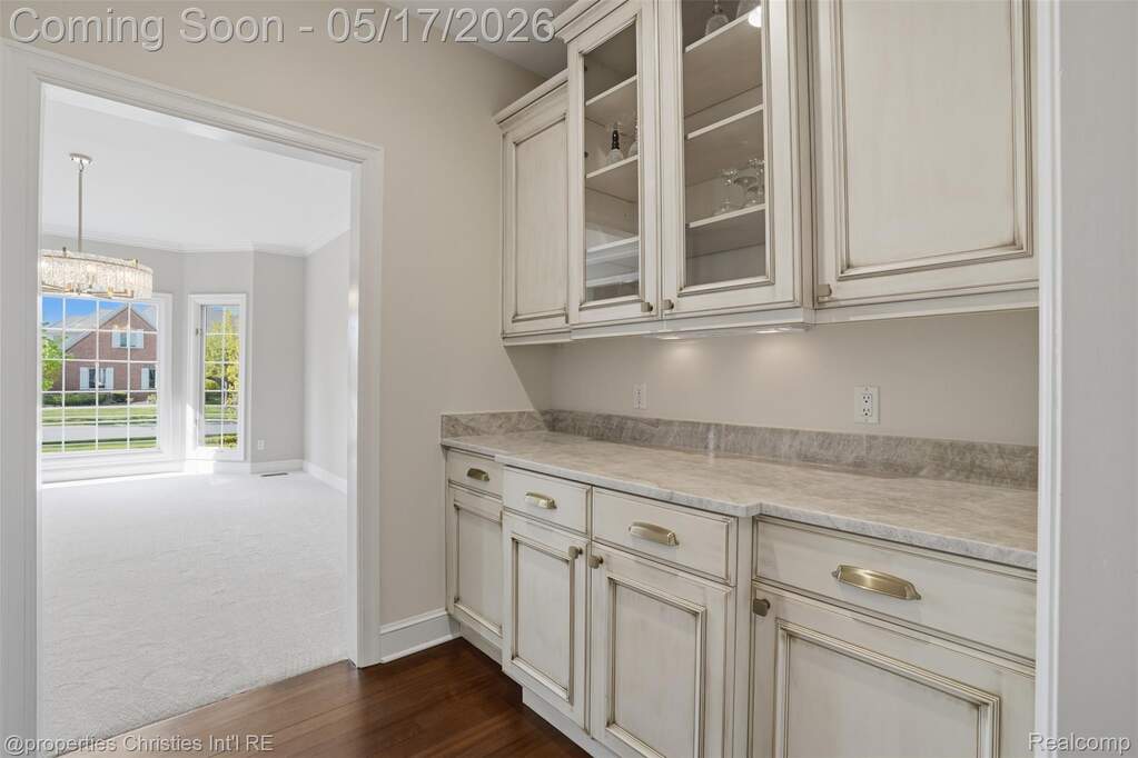 5 Bedroom Single Family Home/House's Image 17