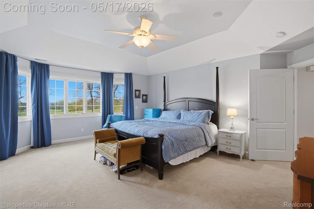 5 Bedroom Single Family Home/House's Image 23