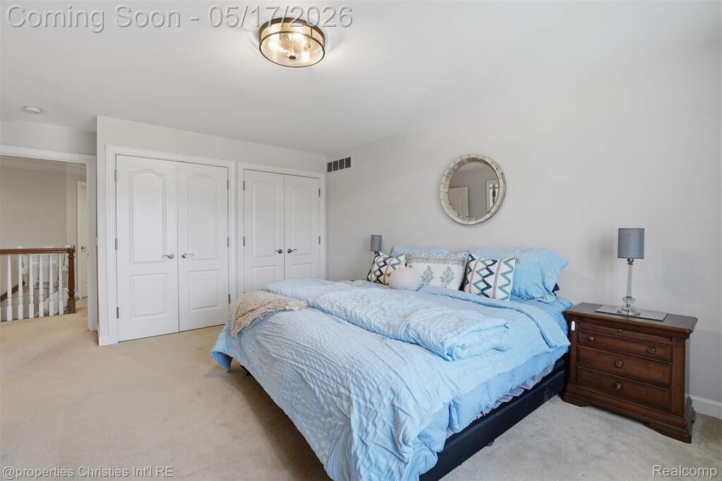 5 Bedroom Single Family Home/House's Image 35