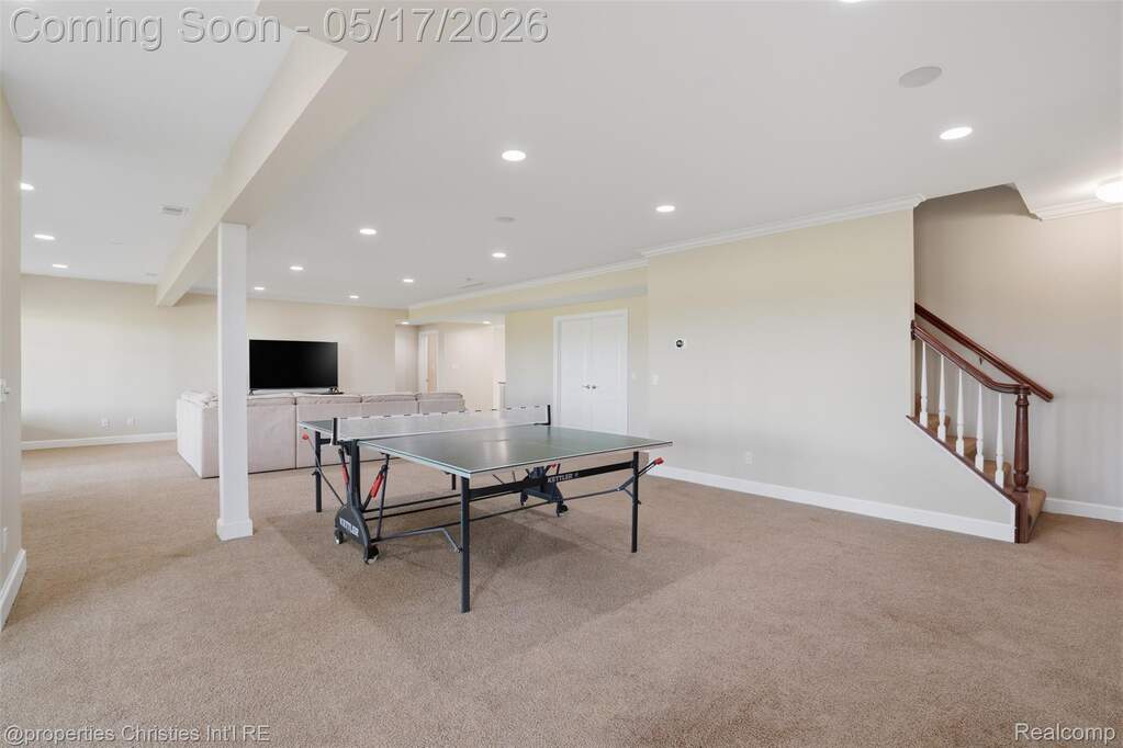 5 Bedroom Single Family Home/House's Image 40